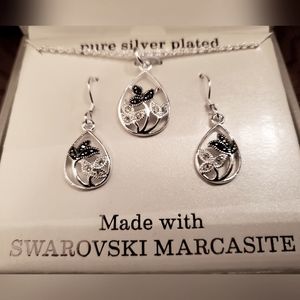 Gift Set - Earrings and Necklace Set
